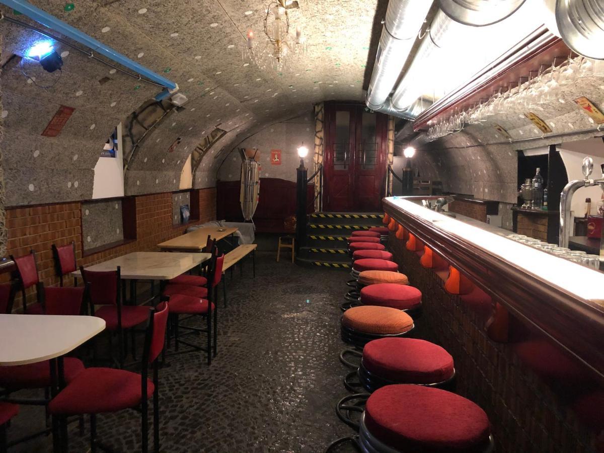 Whole Basement Former Pub 5 For Stag Do Budapesta Exterior foto