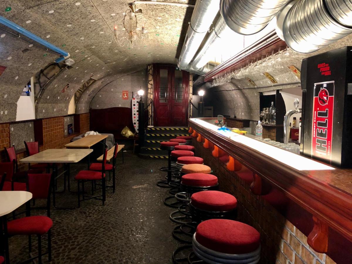 Whole Basement Former Pub 5 For Stag Do Budapesta Exterior foto